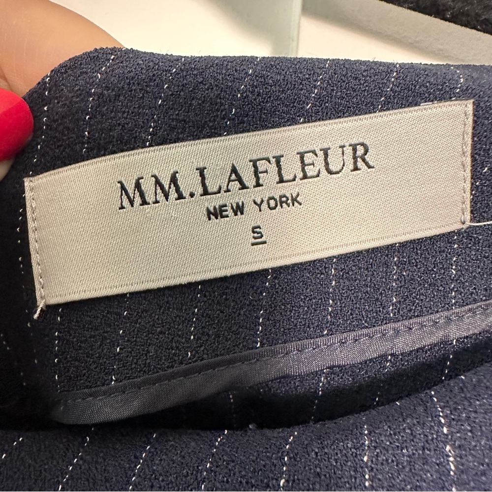 MM LaFleur (S) Lucille Navy Blue Pinstripe Dress Short Sleeve Carolyn B Kennedy - Picture 6 of 10